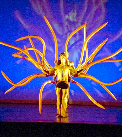 Momix remix al Mandela Forum