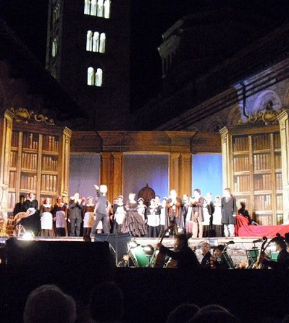 Il cast del "Don Pasquale" andato in scena a Massa Marittima