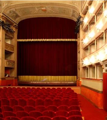 Teatro del Giglio di Lucca