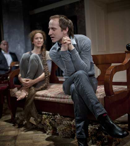 "Onegin. Commentaries" di Alvis Hermanis