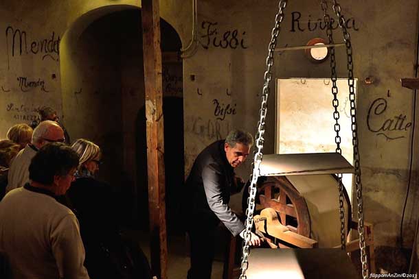 In sua Movenza è fermo