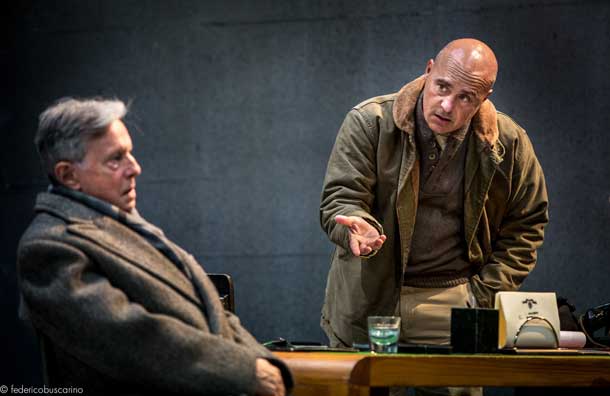 Luca Zingaretti in La torre d'avorio