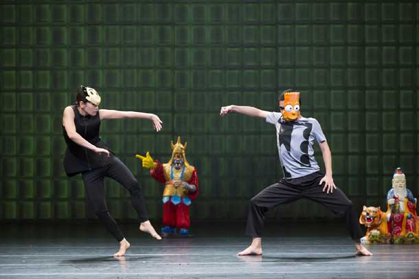 KNCDC -KOREA NATIONAL CONTEMPORARY DANCE COMPANY  Bul-Ssang, ph Choi Youngmo