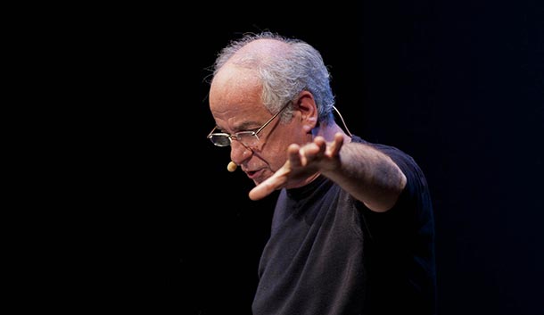 Toni Servillo  legge Napoli - foto Marco Caselli Nirmal