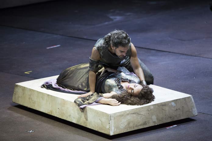 Mirco Palazzi (Assur) e Tonia Langella (Azema) in Semiramide © Simone Donati - TerraProject