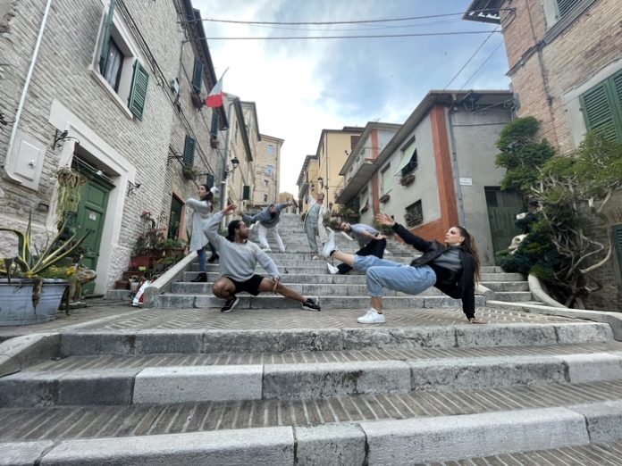 E.sperimenti Dance Company