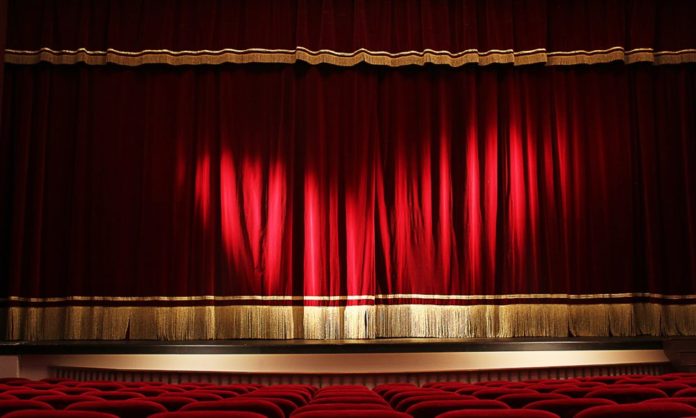 palco-1000x600