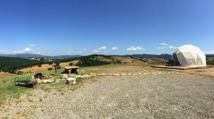 Cupola Geodetica al Glamping il Sole© fermataspettacolo.it