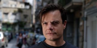 Lino Musella, in scena al Teatro Vascello di Roma con "Come un animale senza nome" dal 28 al 30 novembre.