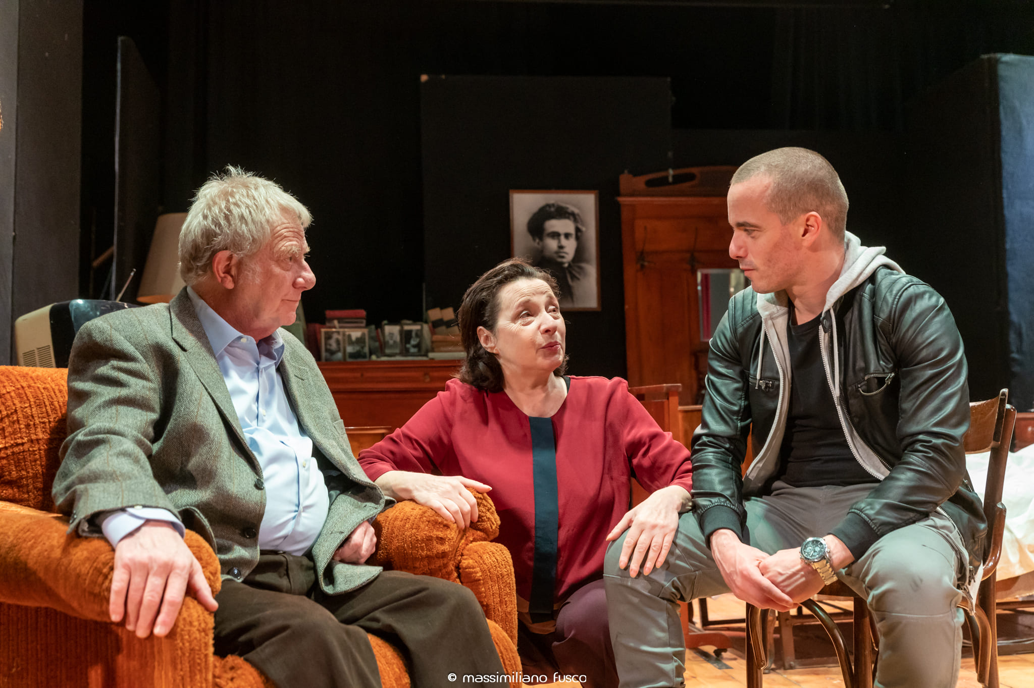 Antonello Fassari, Alvia Reale e Alberto Onofrietti in "Farà giorno" al Teatro Parioli dal 31 gennaio all'11 febbraio 2024.