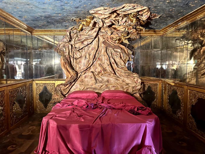 L’alcova del mezzanino di Palazzo Rosso