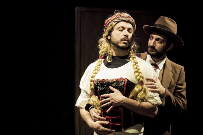 "39 scalini" in scena allo Spazio Diamante dal 20 dicembre 2024 al 12 gennaio 2025.