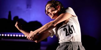 Angela Ciaburri in "Chilometro 42".