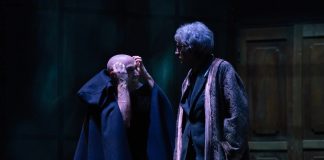 Sergio Rubini e Daniele Russo ne "Il caso Jekyll" in scena al Teatro Quirino di Roma dal 21 gennaio al 2 febbraio 2025. Foto Flavia Tartaglia.