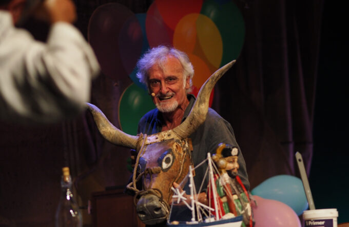 Massimo Venturiello in "Chicchignola" di Ettore Petrolini.
