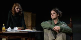 Ottavia Bianchi e Loredana Piedimonte in "Una culla sbagliata" in scena all'Altrove Studio di Roma dal 10 al 12 gennaio 2025.