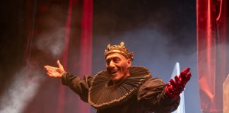 Filippo Timi in Amleto alla seconda in scena dal 7 al 12 gennaio 2025 all'Ambra Jovinelli di Roma.