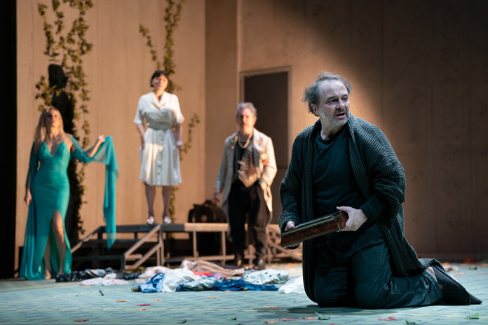 La Grande Magia, regia di Gabriele Russo, Teatro Bellini - Ph. Flavia Tartaglia