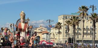 “Sic transit gloria mundi” di Carlo e Lorenzo Lombardi al Carnevale di Viareggio 2025 @ Fermata Spettacolo
