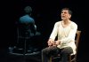 Saverio La Ruina e Gianfranco De Franco in una scena de "La borto in scena al Teatro Quirino di Roma il 15 aprile 2025."