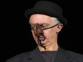 Andrea Cosentino in "Trash test" in scena a Carrozzerie n.o.t a Roma dal 9 all'11 maggio 2025.