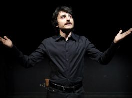Alessandro Blasioli in "Processo a Matteotti" in scena per la rassegna In tutti i sensi a Palazzo Merulana il 17 ottobre 2025 (ph Manuela Giusto)