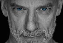 Nigro funambolo tra realtà e mistificazione nella prima nazionale de Il Presidente Il Presidente