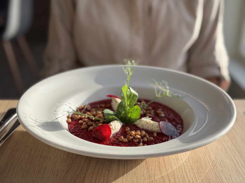 Beetroot Gazpacho © Fermata Spettacolo
