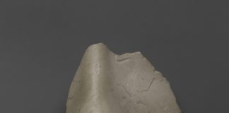 Egyptian Art Nose and Lips of Akhenaten from Akhetaten, now Amarna, Egypt c. 1353–1336 BCE 9.1 x 6.3 x 5.5 cm indurated limestone New York, Lent by The Metropolitan Museum of Art, Purchase, Edward S. Harkness Gift, 1926 (26.7.1395) Credits: © The Metropolitan Museum of Art/Art Resource / Scala, Firenze