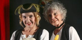 Beatrice Gregorini e Renata Zamengo in Erotico Veneziano